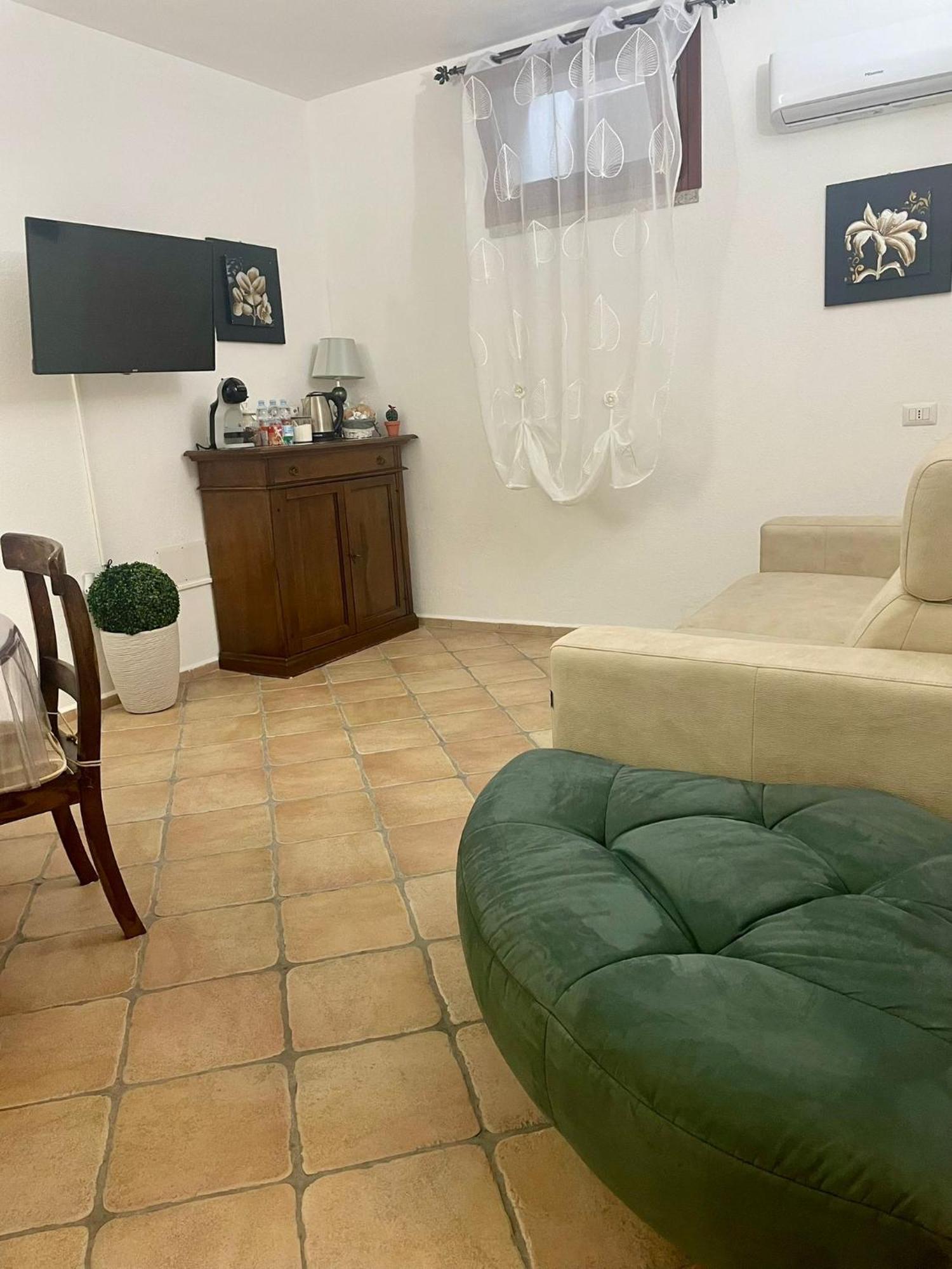 Looney Tunes Home Olbia Exterior foto